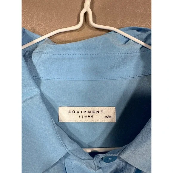 Equipment Femme Blue 100% Silk Long Sleeve Button Down Blouse Q23-E231 Size M - Picture 5 of 10